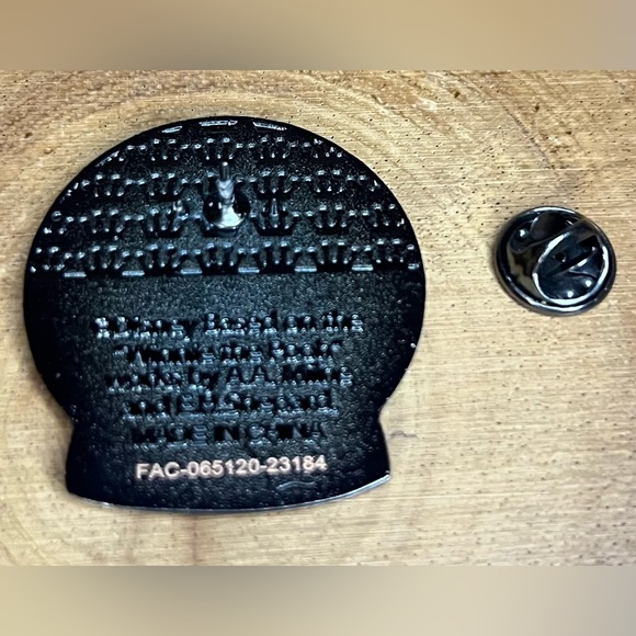 Loungefly Winnie the Pooh Blind Pins Lot - Picture 12 of 14